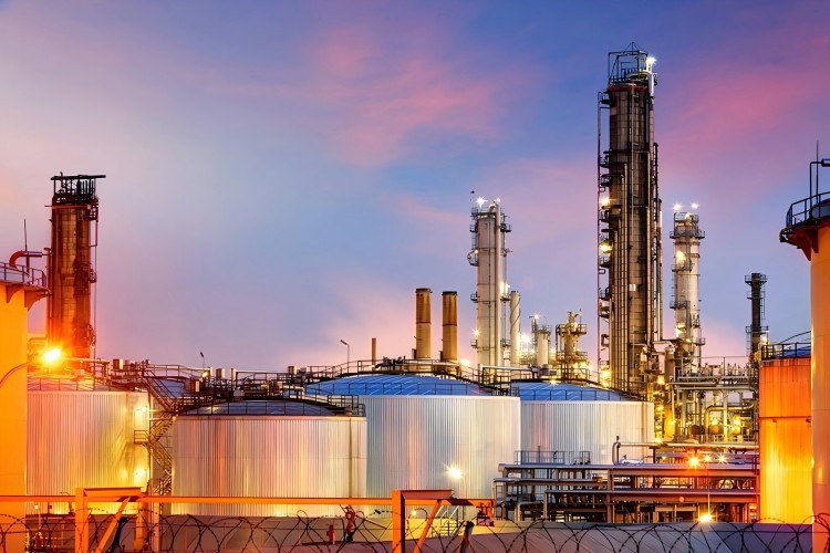 509848898-refinery-twilight-3x21 509848898-refinery-twilight-3x21